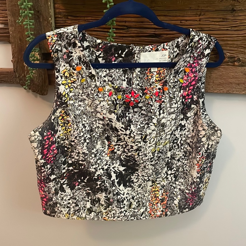 Super cute crop top